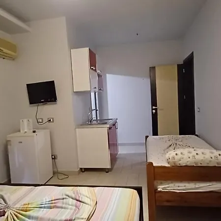 Nuredinaj * Vlorë